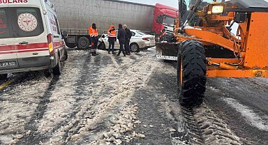 Viranşehir-Diyarbakır yolunda zincirleme kaza: 4 yaralı
