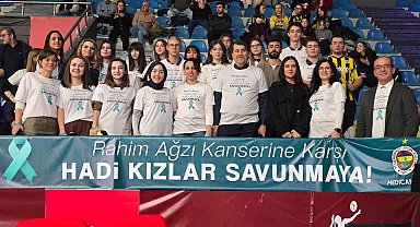 Voleybol maçında anlamlı çağrı: Rahim ağzı kanserine karşı tribünler konuştu