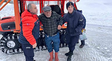 Yayla evinde mahsur kalan vatandaşı AFAD ve jandarma kurtardı