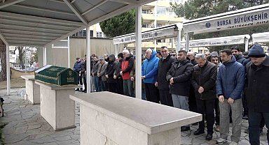 Yazar Ahmet Turan Alkan Bursa'da toprağa verildi