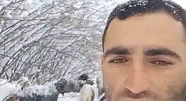 Yeni yılın ilk gününde yaylada kara yakalanan çoban türkülerle ısındı