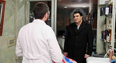 Yılmaz, tarihi mahallelerde esnaf ve vatandaşlarla buluştu