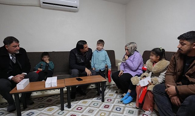 Yılmaz'dan evi yanan Kömek ailesine anlamlı ziyaret