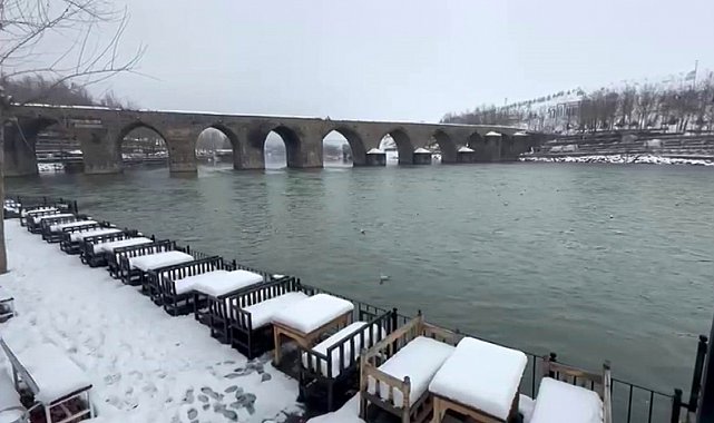 Yoğun kar, Dicle Nehri'nde su seviyesini arttırdı