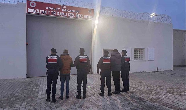 Yozgat'ta araçta uyuşturucuyla yakalanan 2 şüpheli tutuklandı