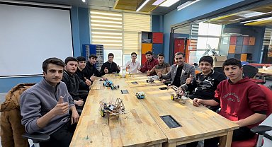 Yüksekova'da ilk robotik takımı 'Bezoar' İstanbul yolcusu