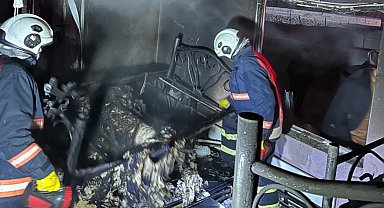 Yüksekova'da korkutan ev yangını: 4 çocuk hastaneye kaldırıldı