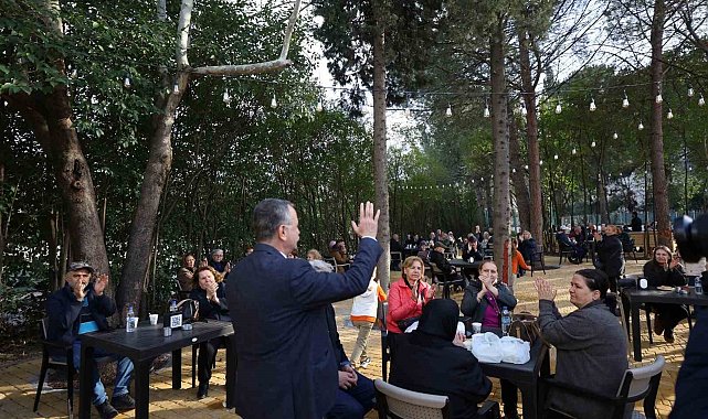 Yunusemre Emekli Kafe açılışının ilk gününde yoğun ilgi gördü