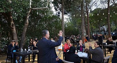 Yunusemre Emekli Kafe açılışının ilk gününde yoğun ilgi gördü