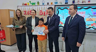 Zonguldak'ta 87 bin öğrenci karne heyecanı yaşadı