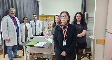 Zonguldak'ta ilk kez 60 yaşında hastaya izsiz ameliyat yapıldı