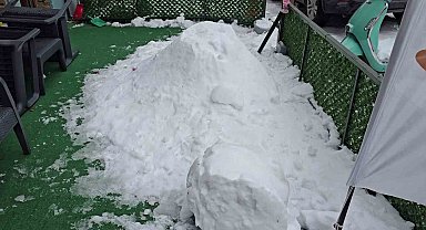 Zonguldak'ta pes dedirten olay; "Bana çarptı" deyip kardan adamı dövdüler