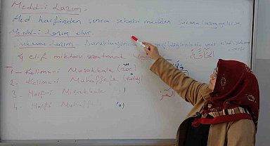 28 Şubat mağduru öğretmen: "Başörtümden dolayı meslekten ihraç edildim"