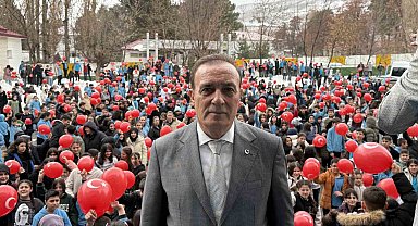 'Bayrak sevgisi' temasıyla okullarda ikinci dönem başladı