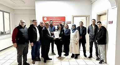 4 oy farkla başkan seçilmişti, göreve başladı