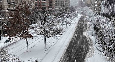 ABD'de kar fırtınası hayatı durma noktasına getirdi