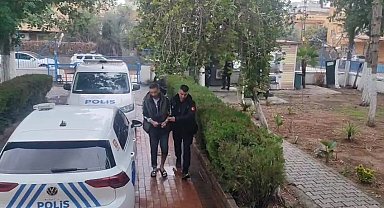 Adana'da biri cinayetten aranan 2 firari hükümlü yakalandı