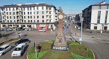 Adıyaman Saat Kulesi 3 yıldır 04.17'yi gösteriyor