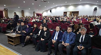 ADÜ'lü akademisyenler Nazilli'de her yönüyle kadına şiddeti anlattı