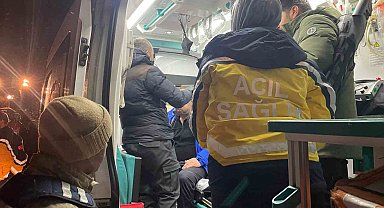 Ağrı'da üzerine çığ düşen araçtaki 4 personel kurtarıldı