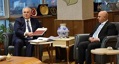 Akarca, Rektör Sözbir ile bir araya geldi