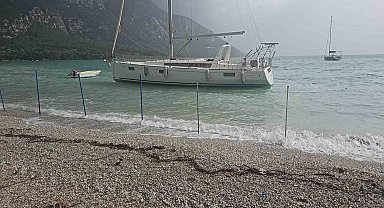 Akbük'te şiddetli fırtına ve sağanak hayatı olumsuz etkiledi