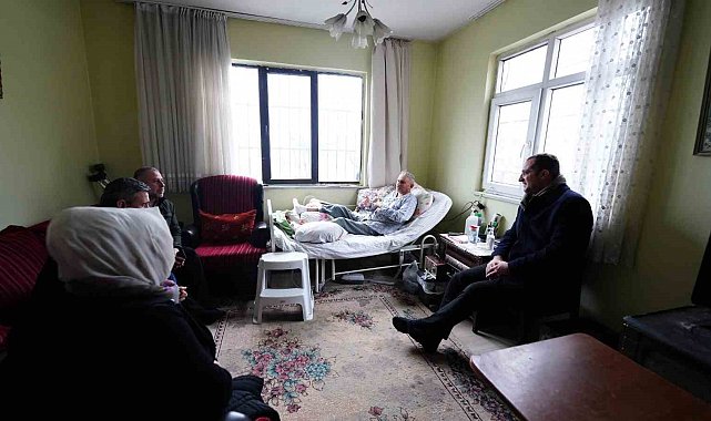 Akçaabat Belediye Başkanı Ekim hastaları evlerinde ziyaret etti