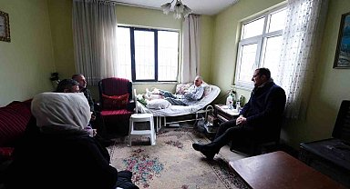 Akçaabat Belediye Başkanı Ekim hastaları evlerinde ziyaret etti