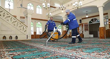 Akdeniz'de camilerde Ramazan hazırlığı