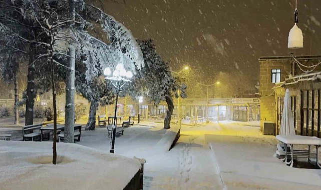 Aksaray merkez ve ilçelerde kar yağışı etkili oluyor