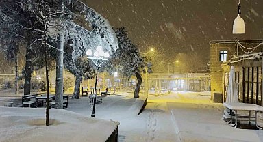 Aksaray merkez ve ilçelerde kar yağışı etkili oluyor