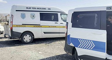 Aksaray'da çatıdan düşen işçi ağır yaralandı