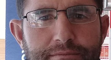 Aksaray'da uçan çatının altında kalan adam ağır yaralandı