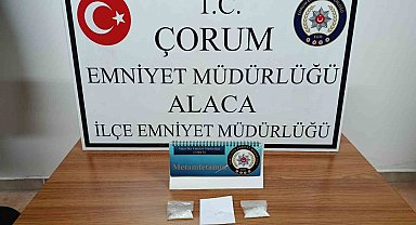 Alaca'da uyuşturucuyla yakalanan 2 kişi gözaltına alındı