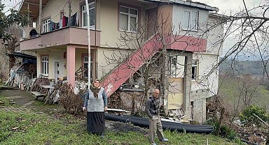 Alaplı'da heyelan nedeniyle bir ev çökme riski oluştu