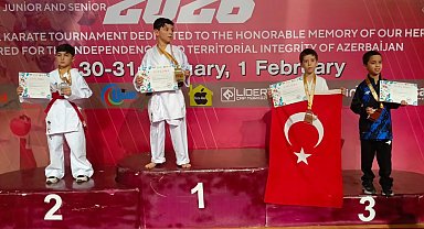 Alaşehirli karateciler Bakü'de madalyaları kaptı