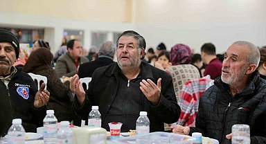 Aliağa'da ilk toplu iftar coşkusu