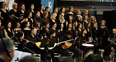 Aliağa'da Türk Halk Müziği rüzgârı esti