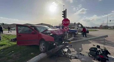 Amasya'da 2 araç çarpıştı: 2 yaralı