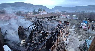 Amasya'da ahır yangında kül oldu: 1 hayvan telef oldu