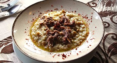 Amasya'nın tescilli lezzeti 'taş fırın keşkeği': Pişmesi 12 saat sürüyor