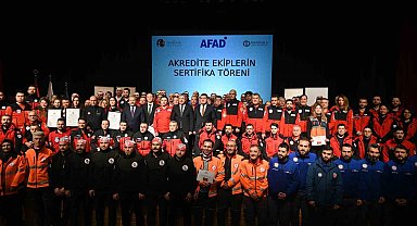 Anadolu Üniversitesi'nde 6 Şubat depremlerinde hayatını kaybedenler anıldı