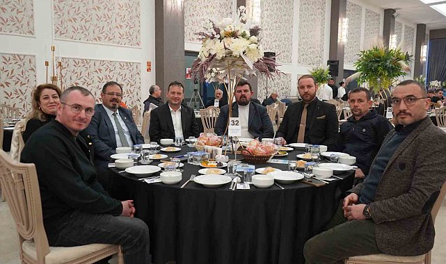 Anahtar Partisi Denizli İl Başkanı Sarun İdmanyurdu'nun iftar yemeğine katıldı
