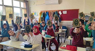 Anamur'da öğrencilere Kur'an-ı Kerim hediye edildi