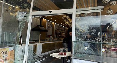 Ankara'da otomobilin dükkana girmesiyle ilgili konuşan çalışan o anları anlattı