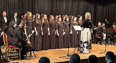 Ankara'da Türk Sanat Müziği konserine yoğun ilgi