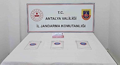Antalya'da 1 kilo 810 gram uyuşturucu madde ele geçirildi