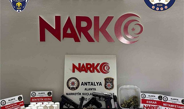 Antalya'da eş zamanlı uyuşturucu operasyonu