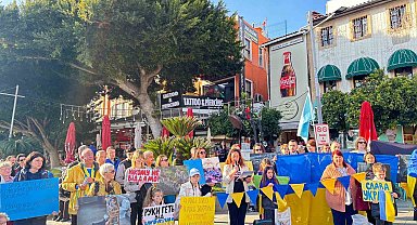 Antalya'da Ukraynalılardan 4. yıl çağrısı: "Bu savaşın en büyük acısı Ukraynalı çocukların geleceğidir"