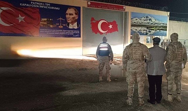 Aranan şahıslar Jandarmadan kaçamadı